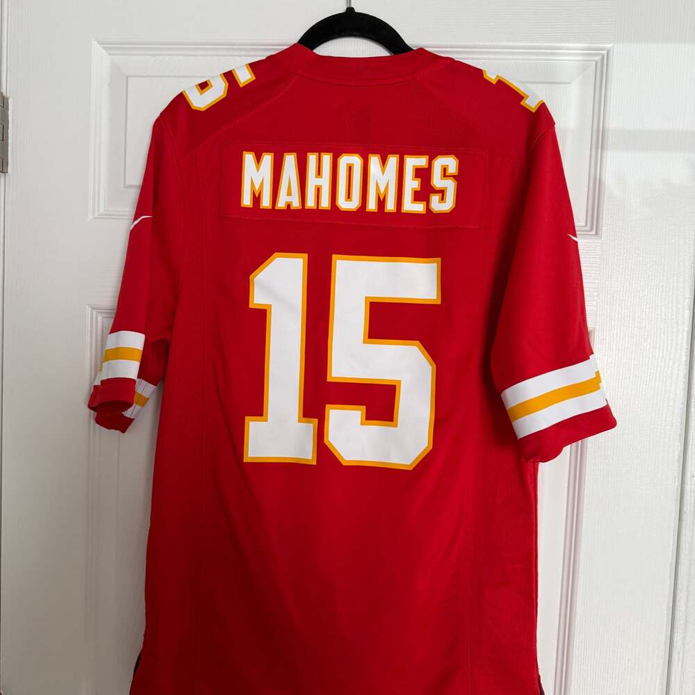 Nike Men's Patrick Mahomes Kansas City Chiefs Game NFL Football Jersey - Picture 3 of 7